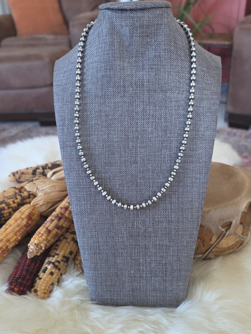 Beautiful NWOT 20" Navajo Sterling Pearl Bead Necklace 🩶🎁